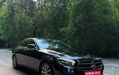 Mercedes-Benz E-Класс, 2020 год, 2 790 000 рублей, 3 фотография