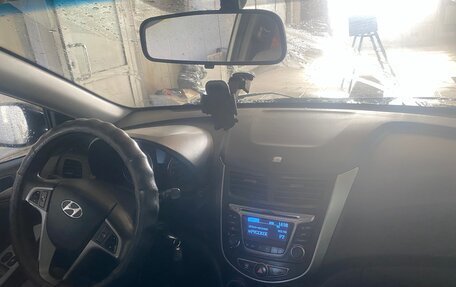Hyundai Solaris II рестайлинг, 2014 год, 600 000 рублей, 8 фотография