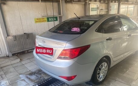 Hyundai Solaris II рестайлинг, 2014 год, 600 000 рублей, 3 фотография