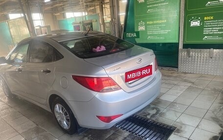 Hyundai Solaris II рестайлинг, 2014 год, 600 000 рублей, 2 фотография