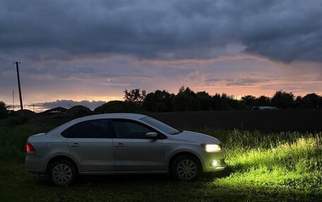 Volkswagen Polo VI (EU Market), 2012 год, 450 000 рублей, 2 фотография