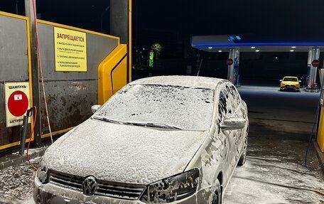 Volkswagen Polo VI (EU Market), 2012 год, 450 000 рублей, 3 фотография
