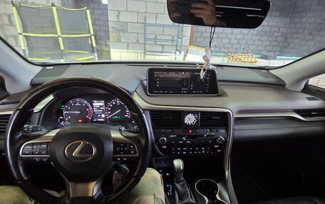 Lexus RX IV рестайлинг, 2016 год, 4 500 000 рублей, 10 фотография