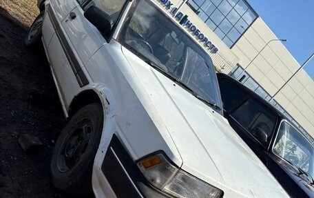 Toyota Carina, 1984 год, 60 000 рублей, 2 фотография