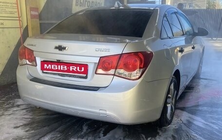 Chevrolet Cruze II, 2010 год, 420 000 рублей, 4 фотография