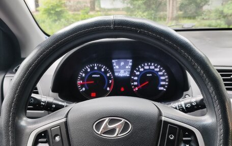 Hyundai Solaris II рестайлинг, 2014 год, 710 000 рублей, 11 фотография