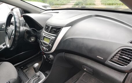 Hyundai Solaris II рестайлинг, 2014 год, 710 000 рублей, 14 фотография