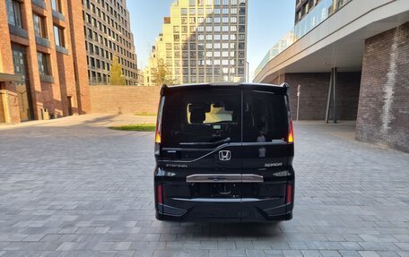 Honda Stepwgn IV, 2021 год, 3 290 000 рублей, 7 фотография