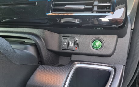 Honda Stepwgn IV, 2021 год, 3 290 000 рублей, 26 фотография
