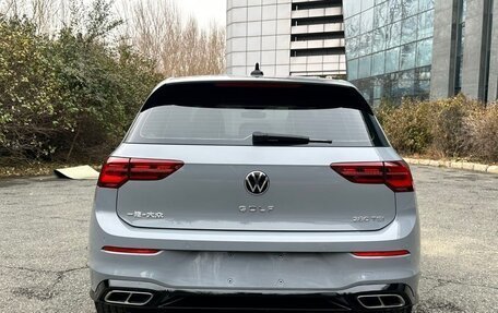 Volkswagen Golf VIII, 2022 год, 1 940 000 рублей, 6 фотография