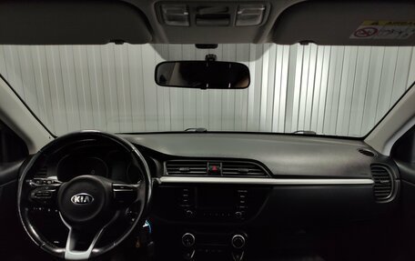 KIA Rio IV, 2018 год, 1 375 000 рублей, 8 фотография