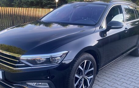 Volkswagen Passat B8 рестайлинг, 2022 год, 2 500 000 рублей, 1 фотография