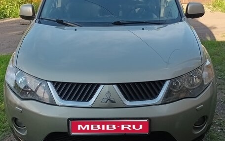 Mitsubishi Outlander III рестайлинг 3, 2008 год, 1 450 000 рублей, 1 фотография