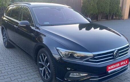 Volkswagen Passat B8 рестайлинг, 2022 год, 2 500 000 рублей, 10 фотография