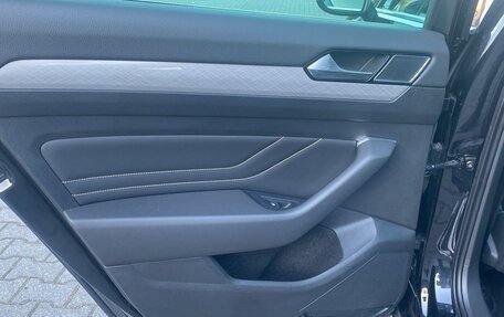 Volkswagen Passat B8 рестайлинг, 2022 год, 2 500 000 рублей, 25 фотография