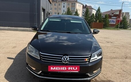 Volkswagen Passat B7, 2011 год, 1 050 000 рублей, 6 фотография