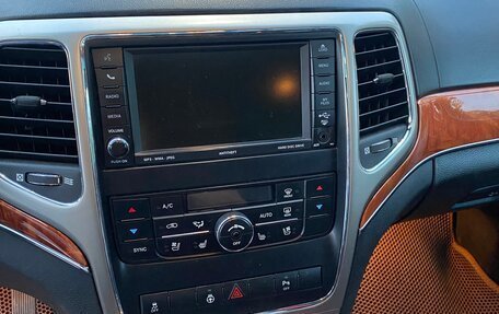 Jeep Grand Cherokee, 2011 год, 1 650 000 рублей, 13 фотография