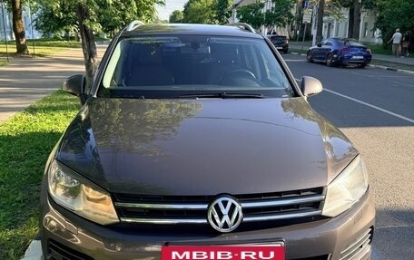 Volkswagen Touareg III, 2011 год, 1 750 000 рублей, 2 фотография