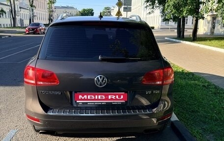 Volkswagen Touareg III, 2011 год, 1 750 000 рублей, 3 фотография