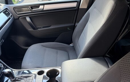 Volkswagen Touareg III, 2011 год, 1 750 000 рублей, 9 фотография