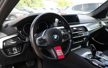 BMW 5 серия, 2019 год, 3 199 900 рублей, 14 фотография