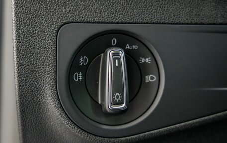 Volkswagen Tiguan II, 2020 год, 2 898 000 рублей, 16 фотография