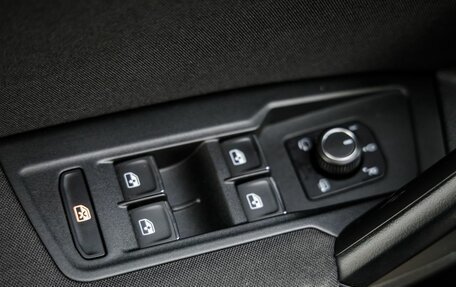 Volkswagen Tiguan II, 2020 год, 2 898 000 рублей, 15 фотография