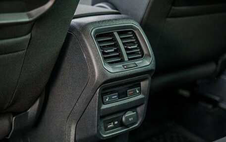 Volkswagen Tiguan II, 2020 год, 2 898 000 рублей, 27 фотография