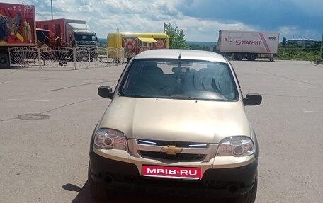 Chevrolet Niva I рестайлинг, 2010 год, 440 000 рублей, 1 фотография
