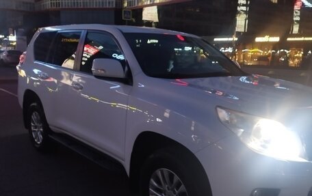 Toyota Land Cruiser Prado 150 рестайлинг 2, 2013 год, 3 300 000 рублей, 15 фотография