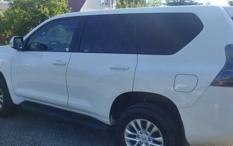 Toyota Land Cruiser Prado 150 рестайлинг 2, 2013 год, 3 300 000 рублей, 12 фотография