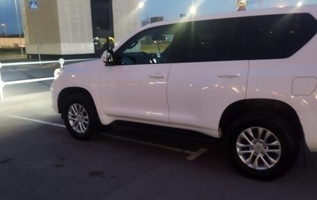 Toyota Land Cruiser Prado 150 рестайлинг 2, 2013 год, 3 300 000 рублей, 18 фотография