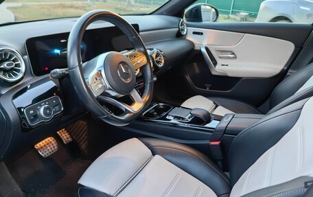 Mercedes-Benz A-Класс, 2018 год, 2 270 000 рублей, 24 фотография
