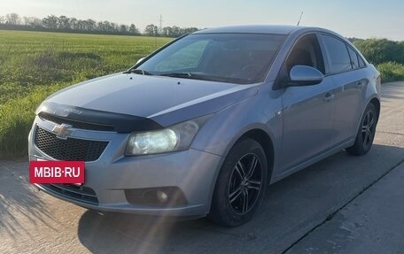 Chevrolet Cruze II, 2010 год, 750 000 рублей, 2 фотография