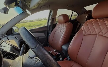 Chevrolet Cruze II, 2010 год, 750 000 рублей, 11 фотография