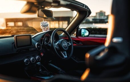 Mazda Roadster IV (ND), 2016 год, 2 500 000 рублей, 18 фотография