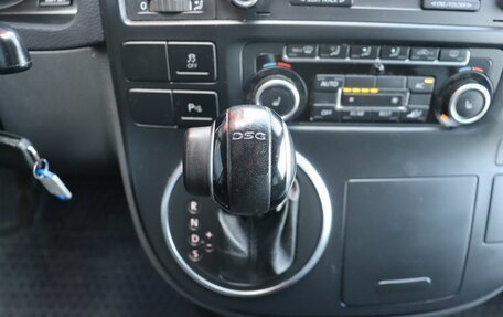 Volkswagen Multivan T5, 2011 год, 2 139 000 рублей, 15 фотография