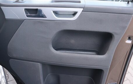 Volkswagen Multivan T5, 2011 год, 2 139 000 рублей, 12 фотография