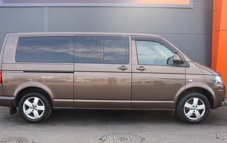 Volkswagen Multivan T5, 2011 год, 2 139 000 рублей, 3 фотография