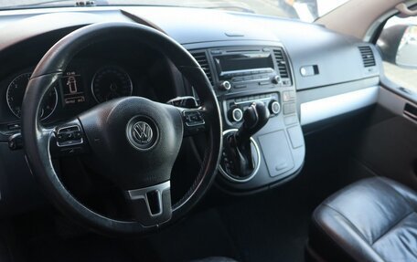Volkswagen Multivan T5, 2011 год, 2 139 000 рублей, 5 фотография