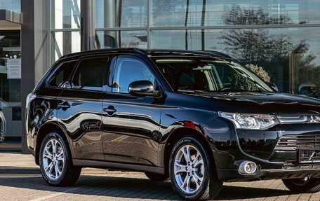 Mitsubishi Outlander III рестайлинг 3, 2014 год, 1 315 000 рублей, 7 фотография