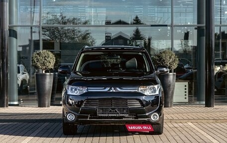 Mitsubishi Outlander III рестайлинг 3, 2014 год, 1 315 000 рублей, 2 фотография