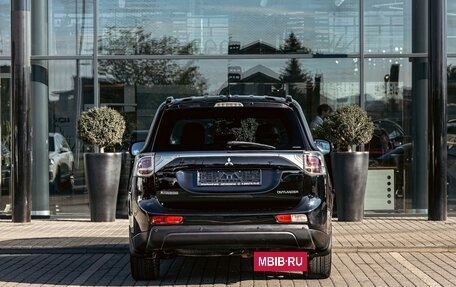 Mitsubishi Outlander III рестайлинг 3, 2014 год, 1 315 000 рублей, 5 фотография