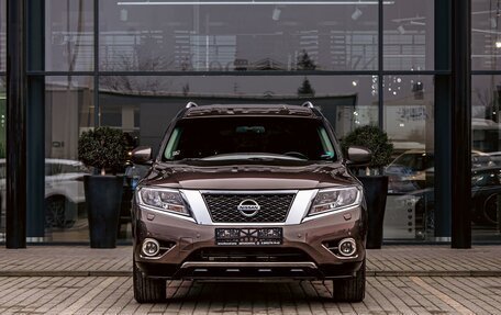 Nissan Pathfinder, 2016 год, 1 625 000 рублей, 2 фотография