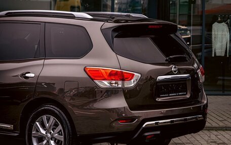 Nissan Pathfinder, 2016 год, 1 625 000 рублей, 10 фотография