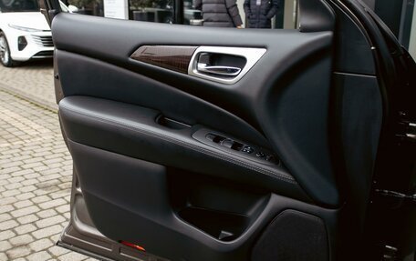 Nissan Pathfinder, 2016 год, 1 625 000 рублей, 12 фотография