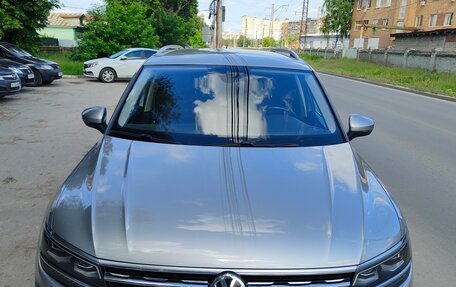 Volkswagen Tiguan II, 2019 год, 2 550 000 рублей, 2 фотография