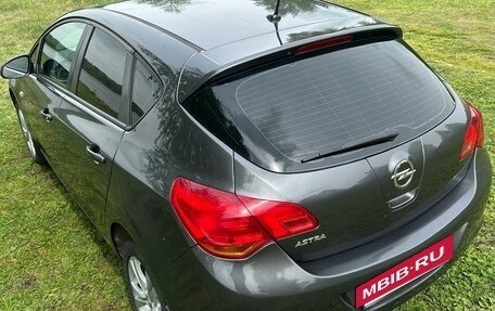 Opel Astra J, 2011 год, 625 000 рублей, 3 фотография