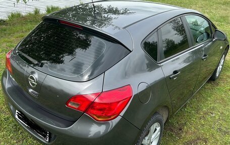 Opel Astra J, 2011 год, 625 000 рублей, 17 фотография
