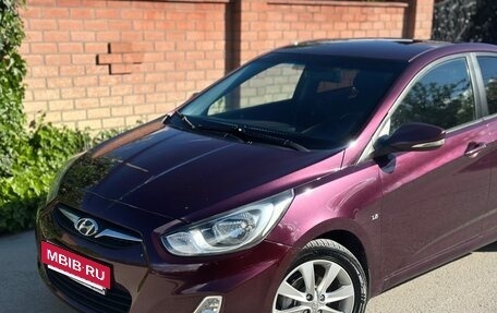 Hyundai Solaris II рестайлинг, 2011 год, 840 000 рублей, 2 фотография
